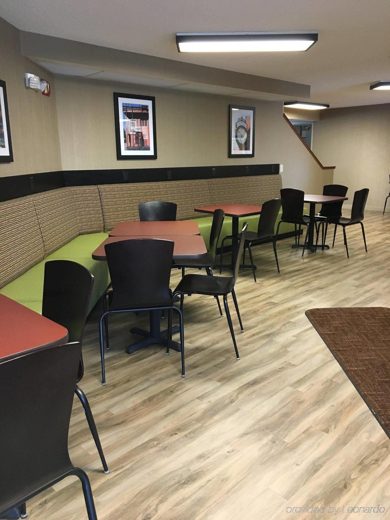 Kelly Inn 13Th Avenue ファーゴ エクステリア 写真