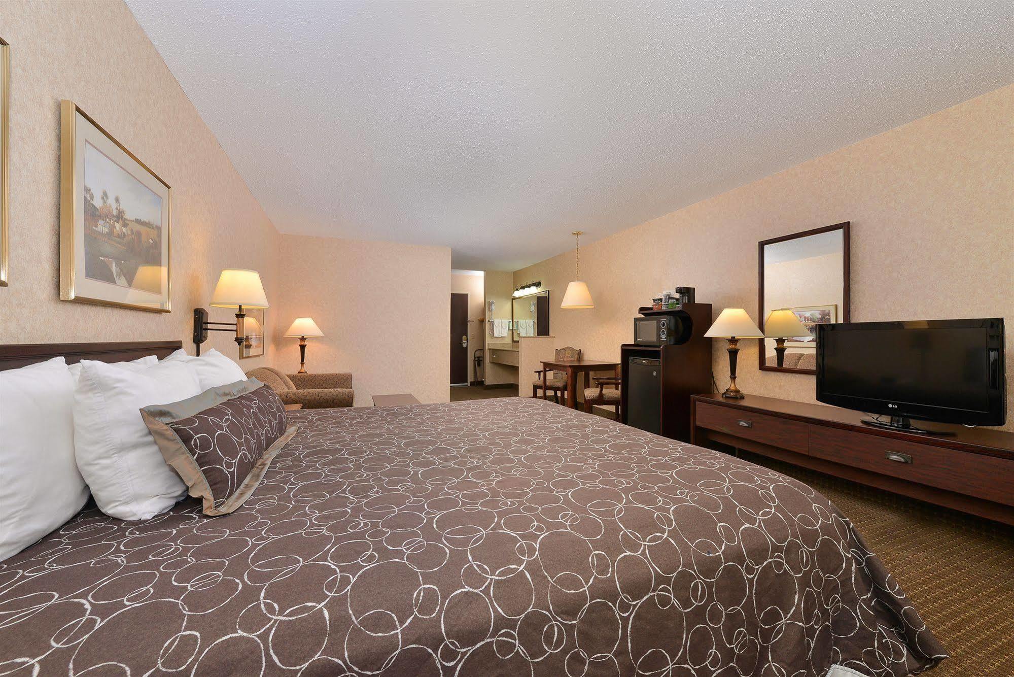 Kelly Inn 13Th Avenue ファーゴ エクステリア 写真